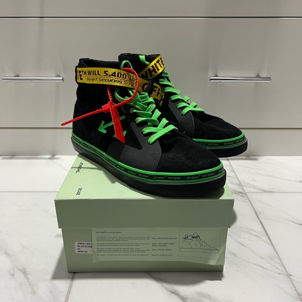 Off White Skate Black and Green
